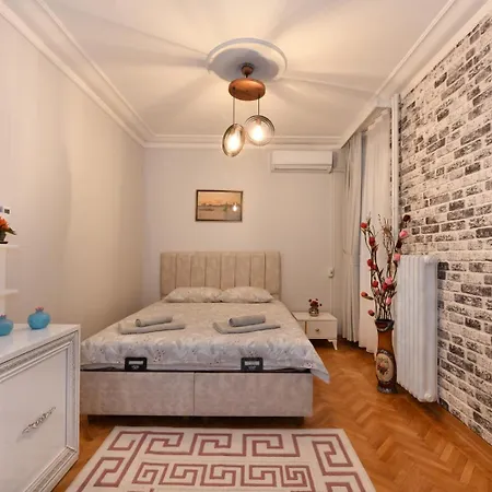Center 5 * Κωνσταντινούπολη